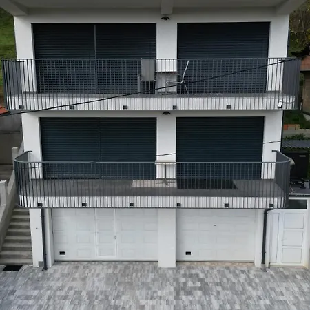 別荘 Sarajevo Apartment